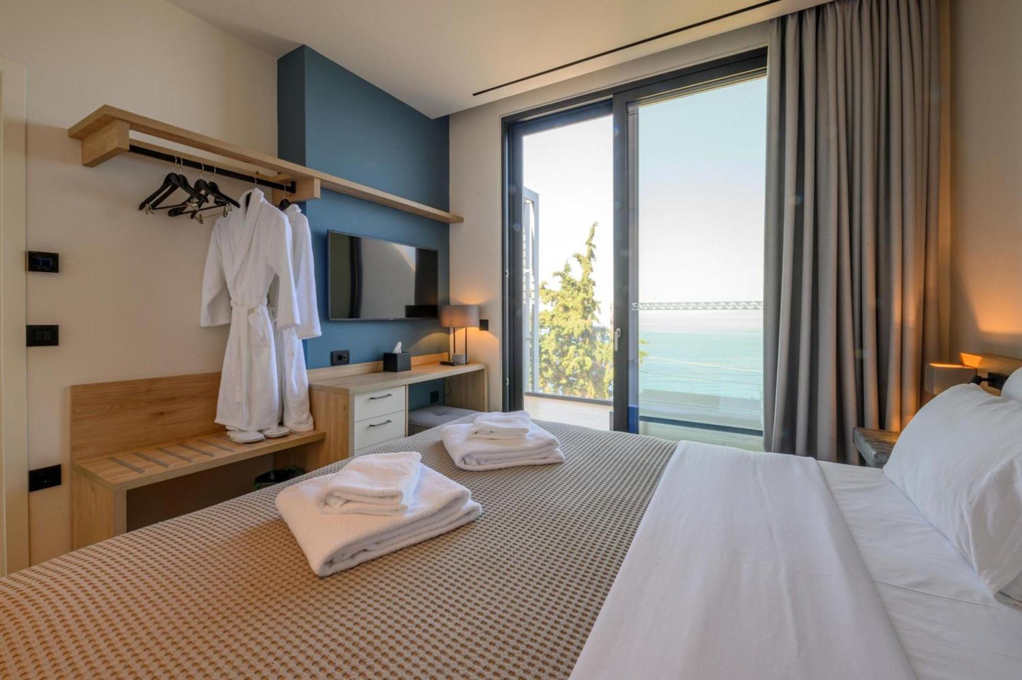Mani Suites Agios Nikolaos  Exterior foto