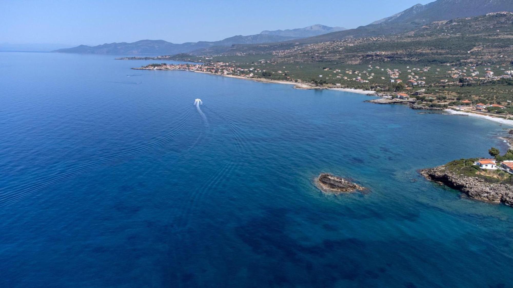 Mani Suites Agios Nikolaos  Exterior foto
